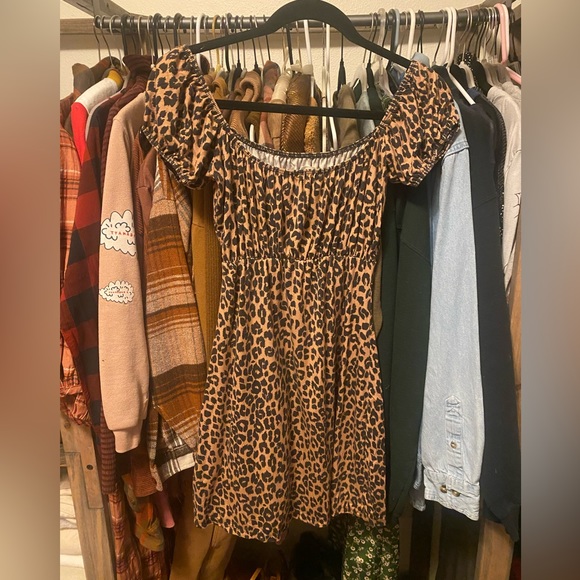 Reformation Off Shoulder Leopard Print Mini Dress - Picture 2 of 3